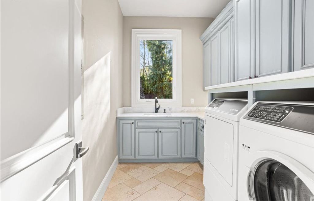 Serene Splendor Luxurious Lake Oswego Retreat Offered at 2.6 Million 19