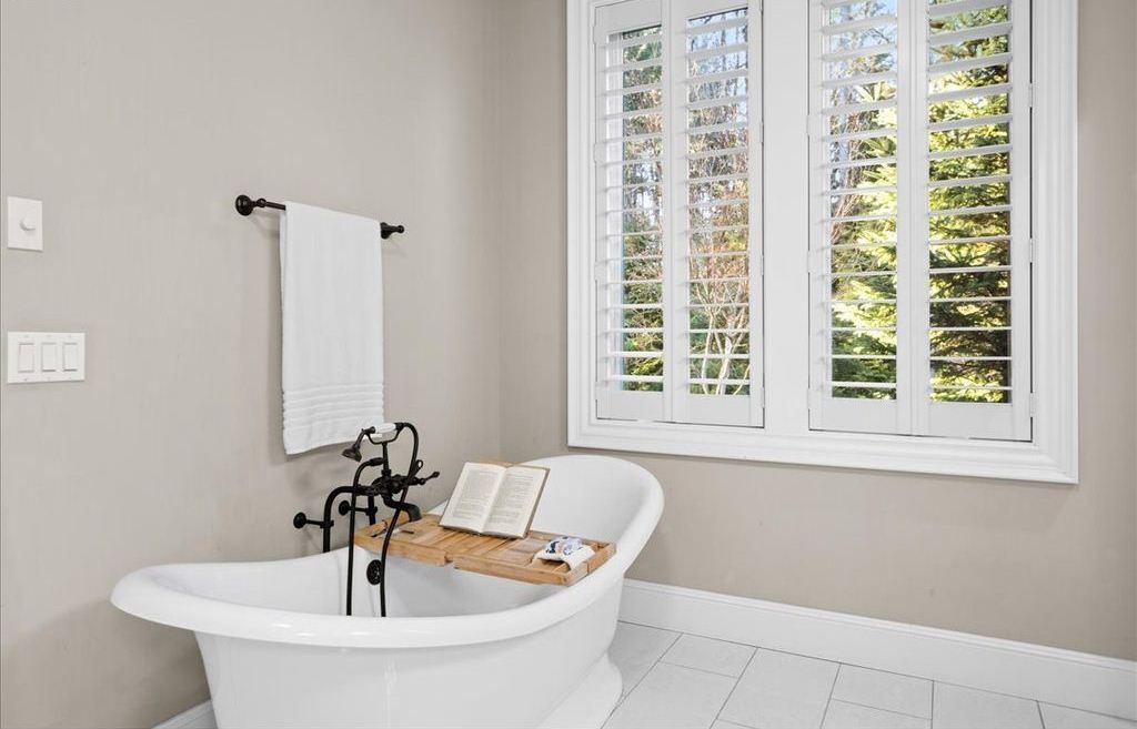 Serene Splendor Luxurious Lake Oswego Retreat Offered at 2.6 Million 25