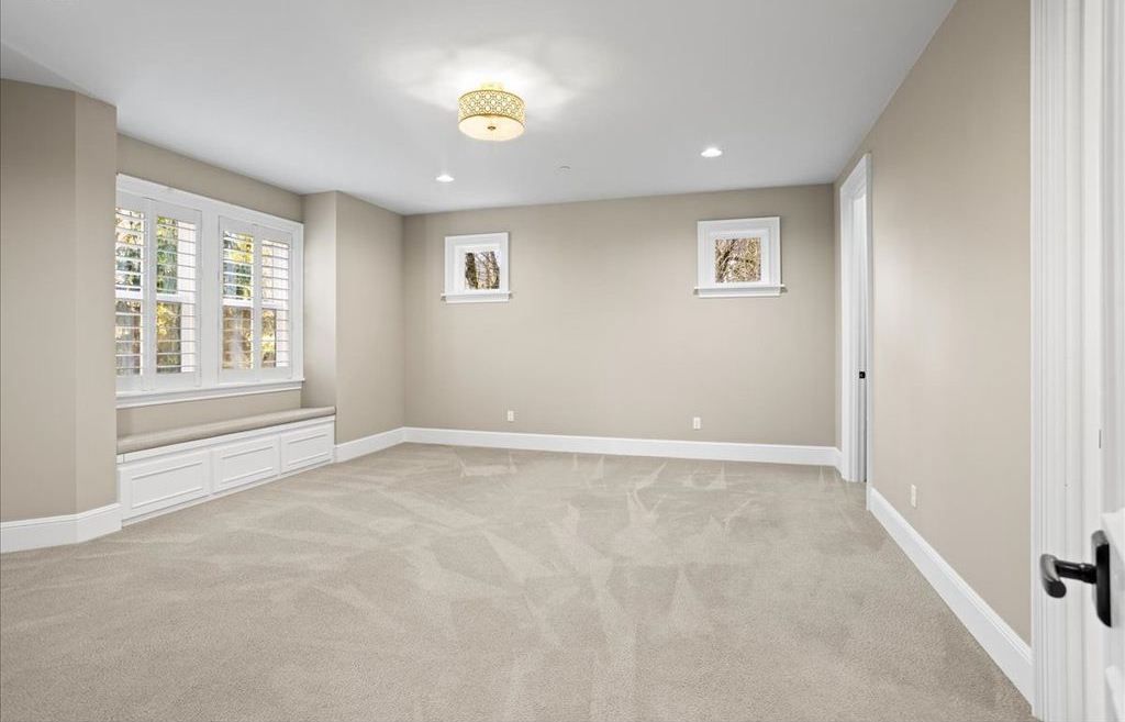 Serene Splendor Luxurious Lake Oswego Retreat Offered at 2.6 Million 34