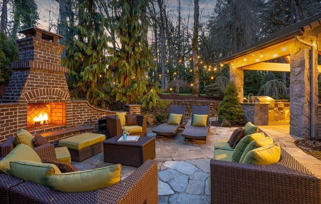 Serene Splendor Luxurious Lake Oswego Retreat Offered at 2.6 Million 4