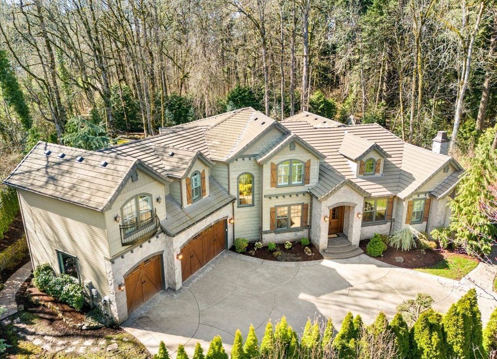 Serene Splendor Luxurious Lake Oswego Retreat Offered at 2.6 Million 45