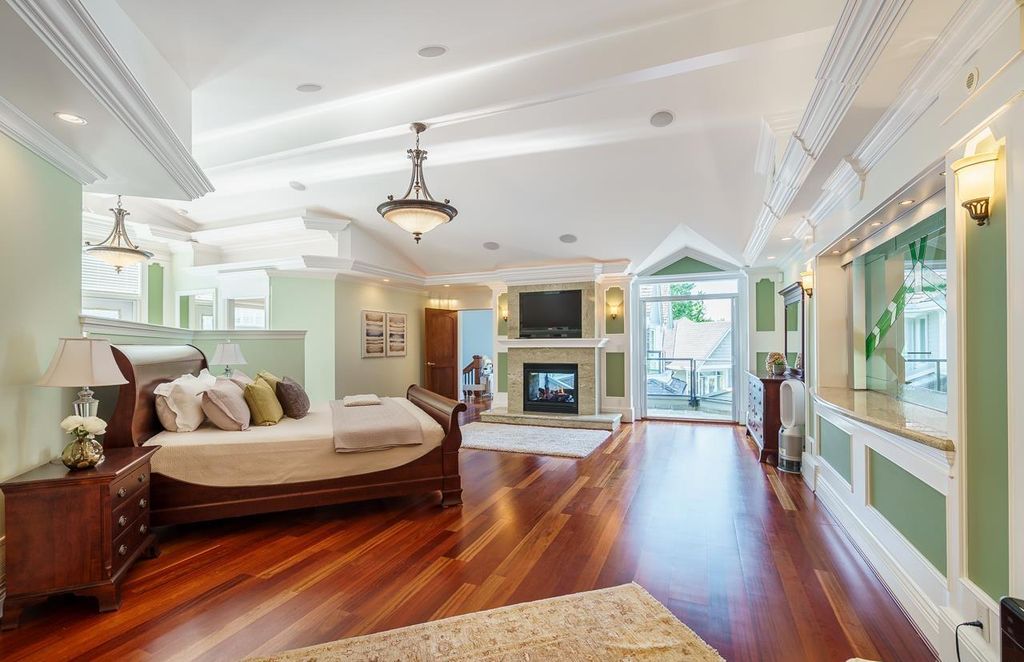 Stunning Home Exceptional Attention to Detail High End Finishes Listed at C8.85 Million in Canada 22