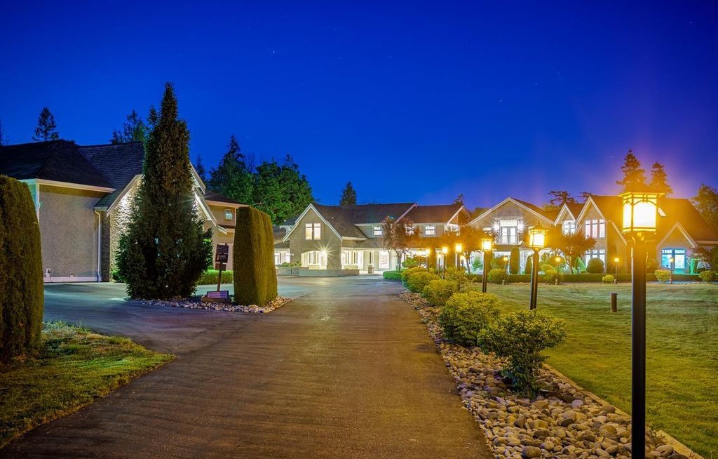 Stunning Home Exceptional Attention to Detail High End Finishes Listed at C8.85 Million in Canada 39