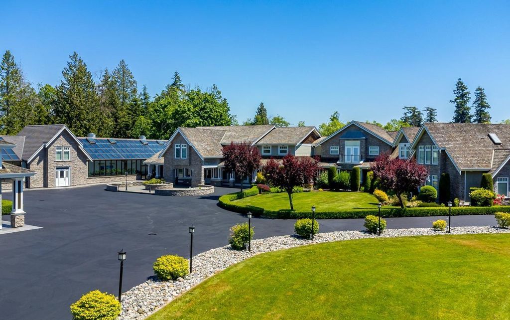 Stunning Home Exceptional Attention to Detail High End Finishes Listed at C8.85 Million in Canada 4