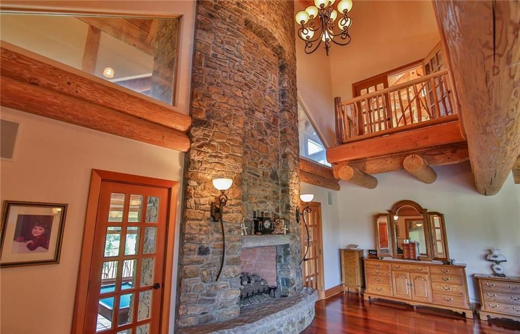 Timeless Elegance Pennsylvanias Enchanting Log Retreat Offered at 5999900 32