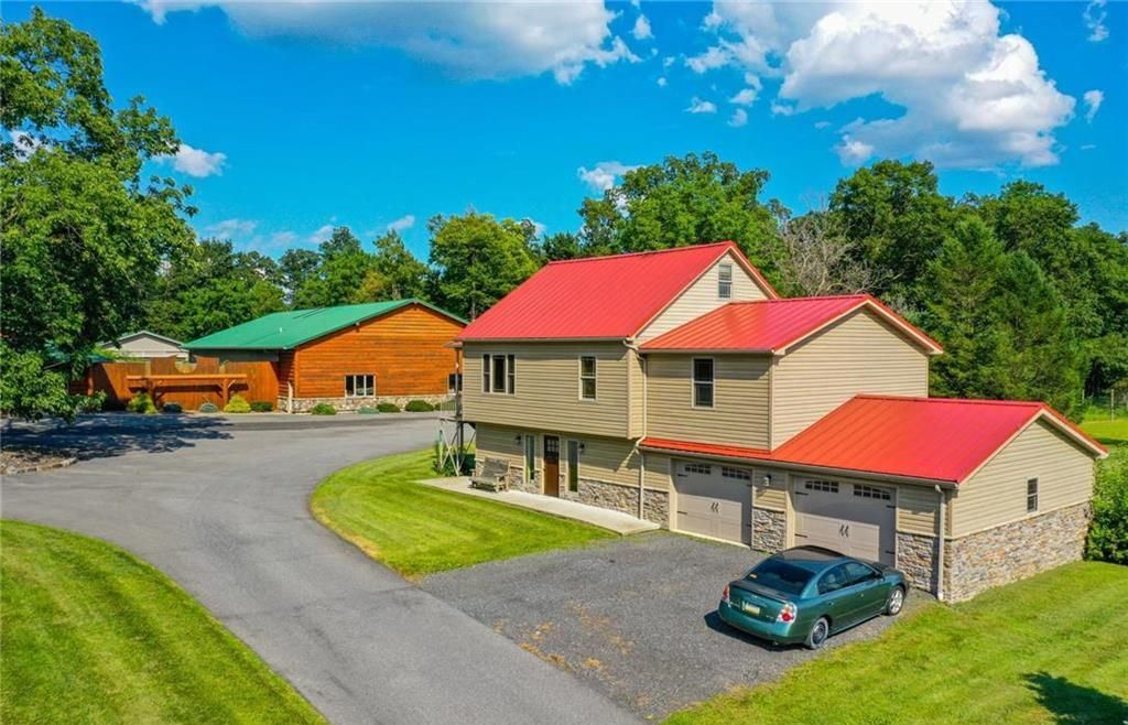Timeless Elegance Pennsylvanias Enchanting Log Retreat Offered at 5999900 49