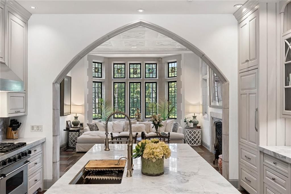 Timeless Grandeur Historic Tuxedo Park Estate in Atlanta Hits the Market at 10.5 Million 19