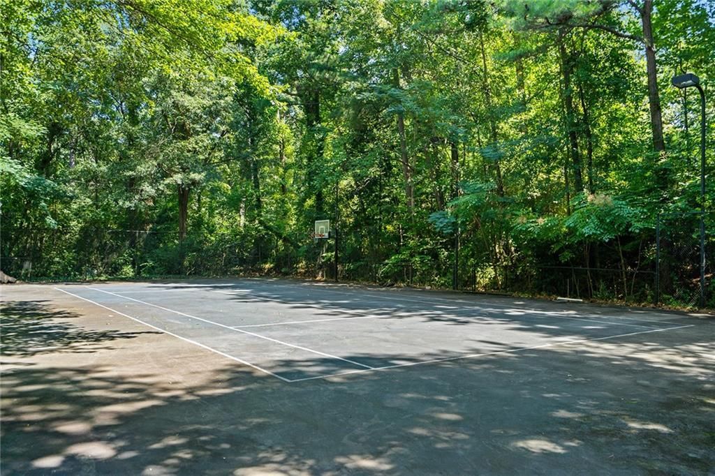 Timeless Grandeur Historic Tuxedo Park Estate in Atlanta Hits the Market at 10.5 Million 28