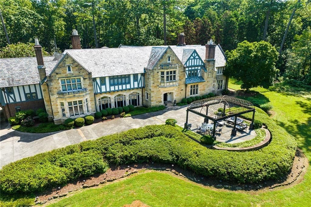 Timeless Grandeur Historic Tuxedo Park Estate in Atlanta Hits the Market at 10.5 Million 32