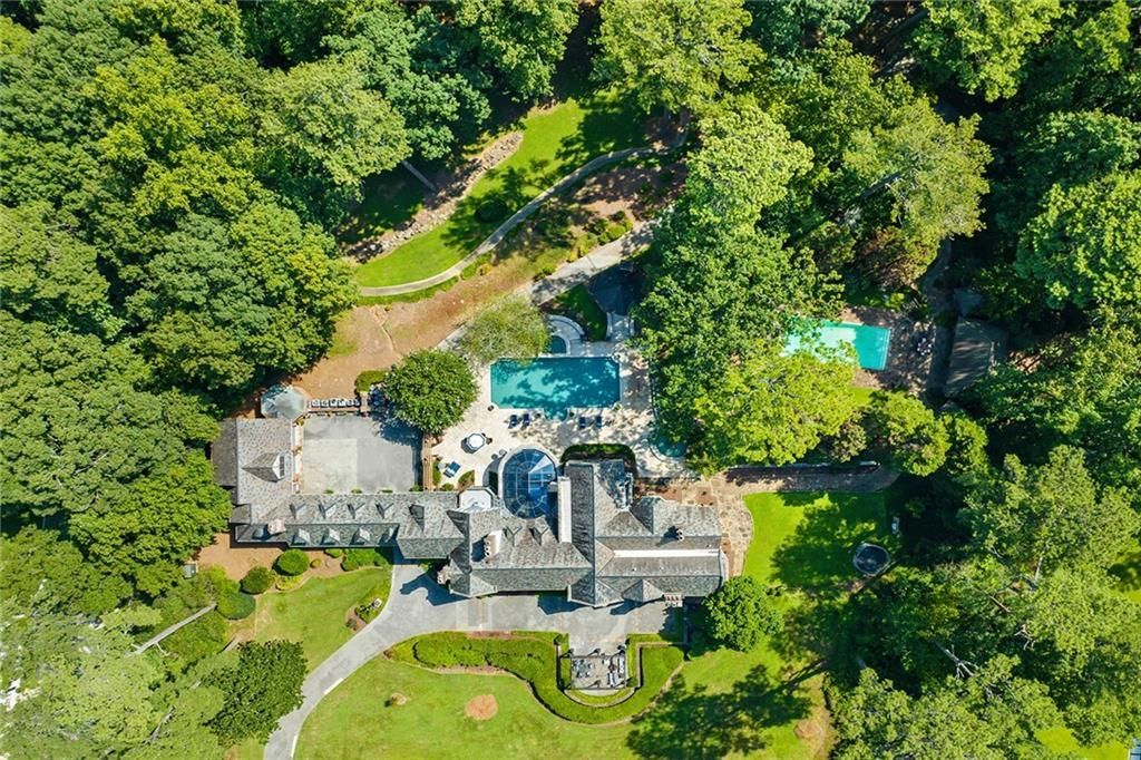 Timeless Grandeur Historic Tuxedo Park Estate in Atlanta Hits the Market at 10.5 Million 36