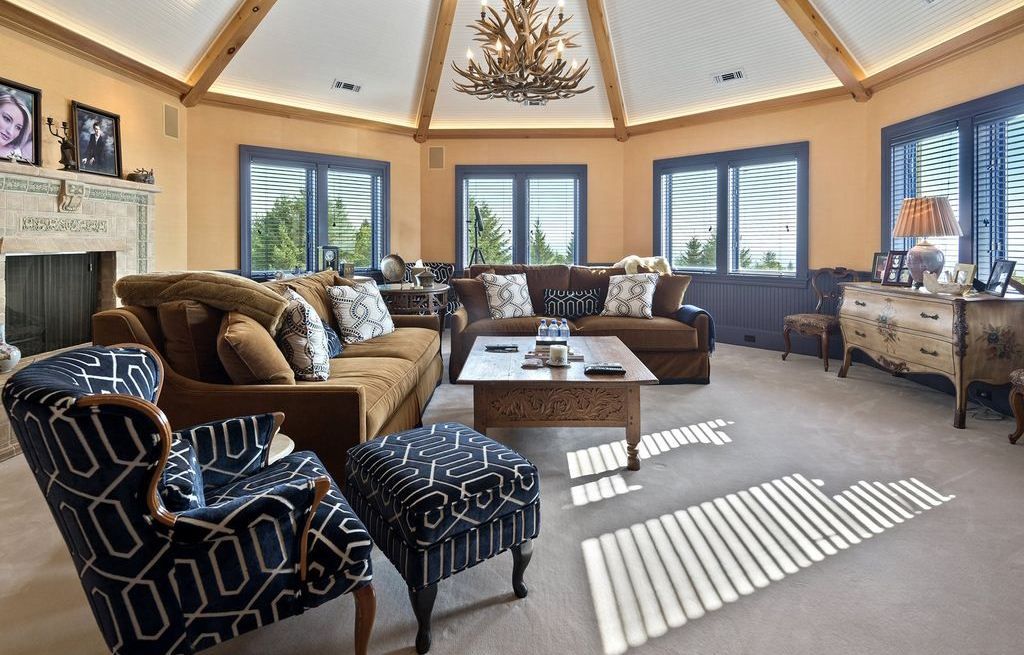 Timeless Tudor Majesty Oregons English Oaks Estate Hits Market for 15 Million 34