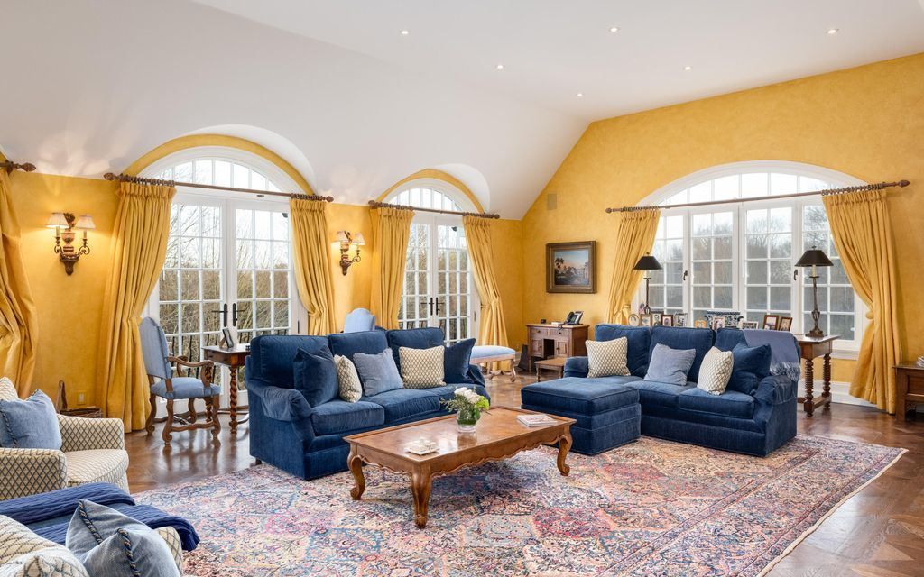 Unparalleled Luxury Grand Estate Living in Round Hill Greenwich Offered at 8499000 10