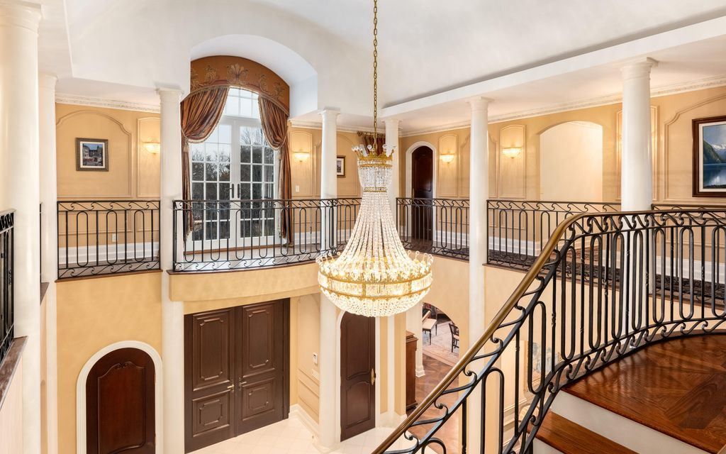Unparalleled Luxury Grand Estate Living in Round Hill Greenwich Offered at 8499000 14