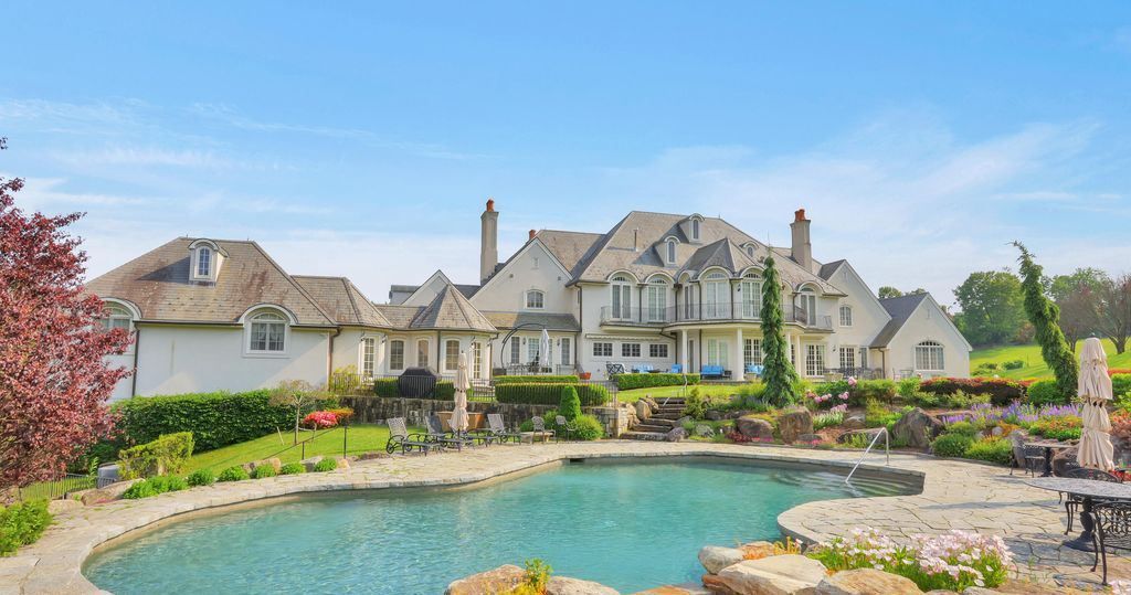 Unparalleled Luxury Grand Estate Living in Round Hill Greenwich Offered at 8499000 2