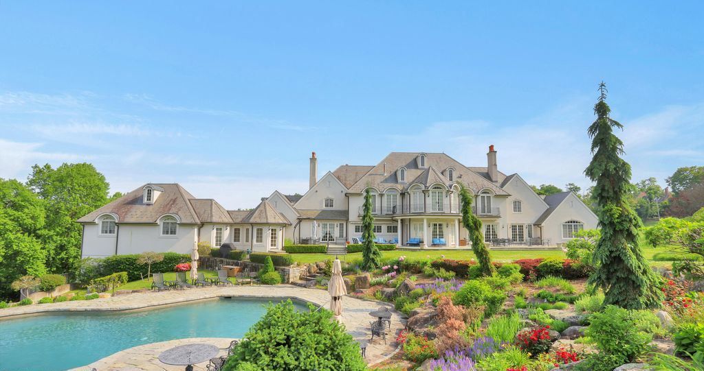 Unparalleled Luxury Grand Estate Living in Round Hill Greenwich Offered at 8499000 22