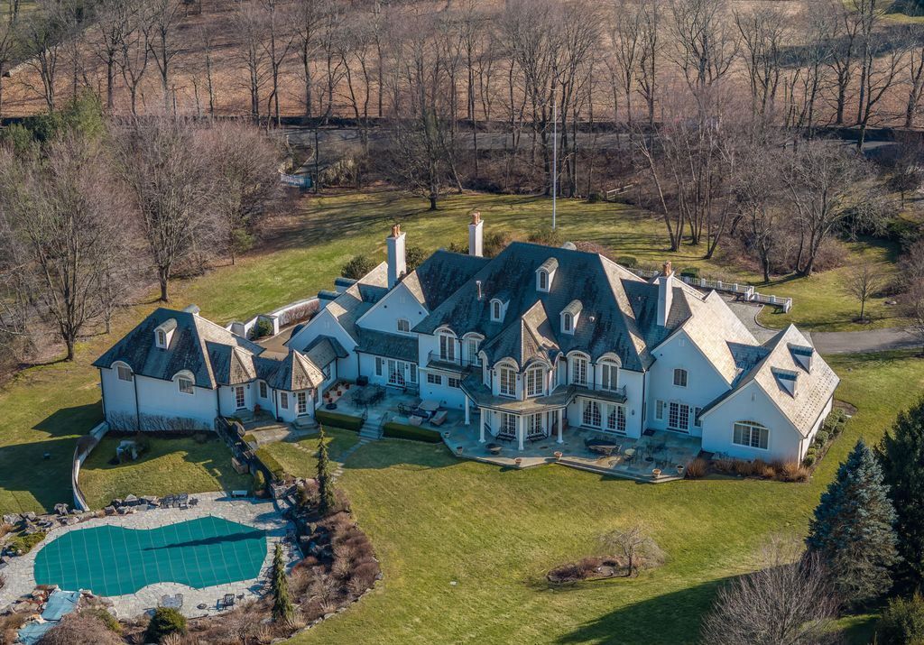 Unparalleled Luxury Grand Estate Living in Round Hill Greenwich Offered at 8499000 32