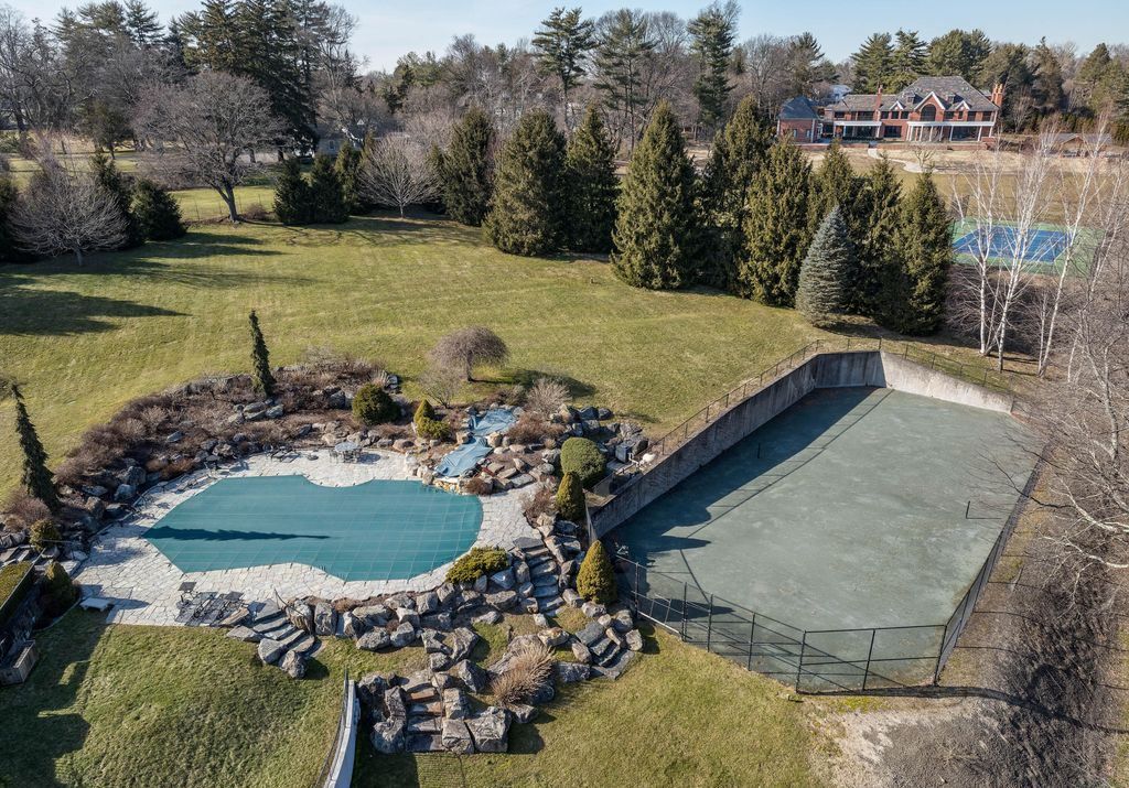 Unparalleled Luxury Grand Estate Living in Round Hill Greenwich Offered at 8499000 35
