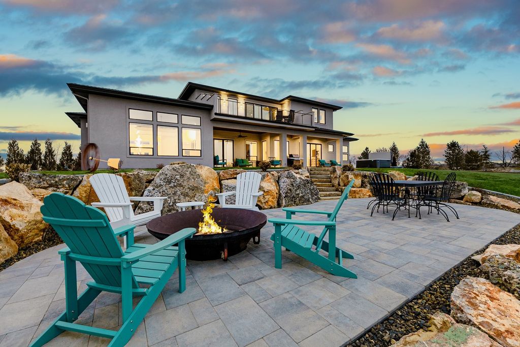 Waterfront Estate on 3 Acres in Leighton Lake Estates Idaho Offered at 3.248 Million 37