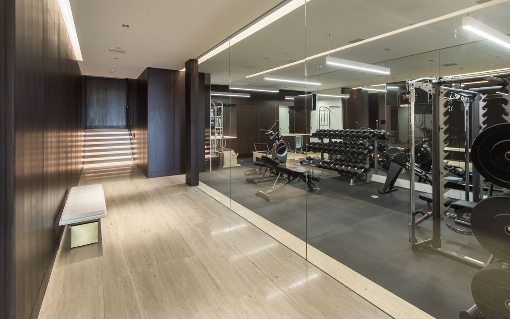 1305 Collingwood Place Home in Los Angeles, California. Experience luxury living at its finest in this sophisticated 6-bedroom, 8-bathroom compound nestled in the Hollywood Hills. With expansive living spaces, stunning panoramic views from Downtown LA to the Pacific Ocean. 