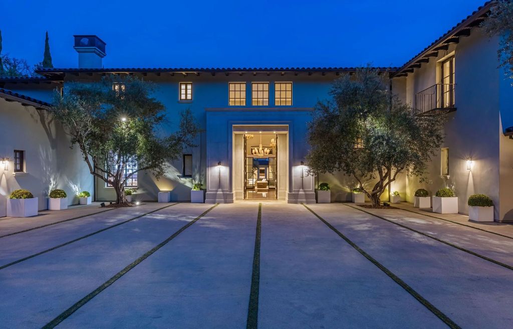 271 South Mapleton Drive Home in Los Angeles, California. Welcome to 'Il Magione' on South Mapleton Dr, Los Angeles' most prestigious address. Spanning 31,450 square feet on 1.4 flat acres, this luxury compound boasts Fendi furnishings, a bowling alley, movie theatre, gym, wine cellar, indoor pool, and more. 