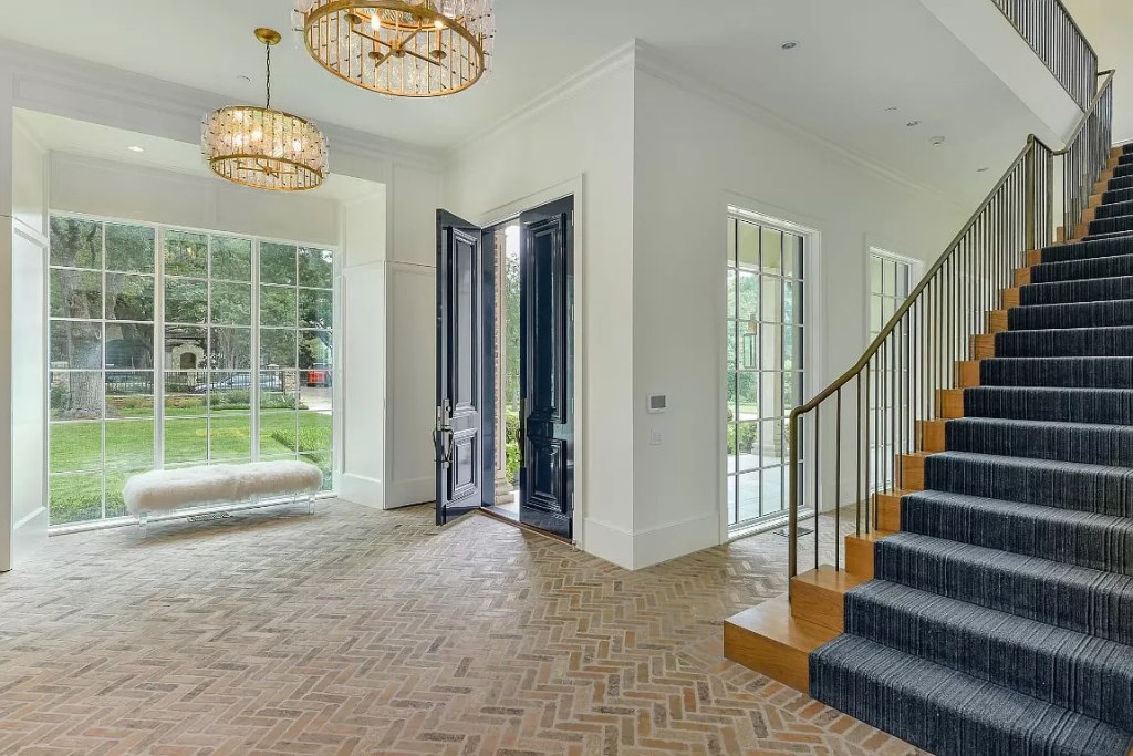 4554 Harrys Ln Dallas TX 75229 11