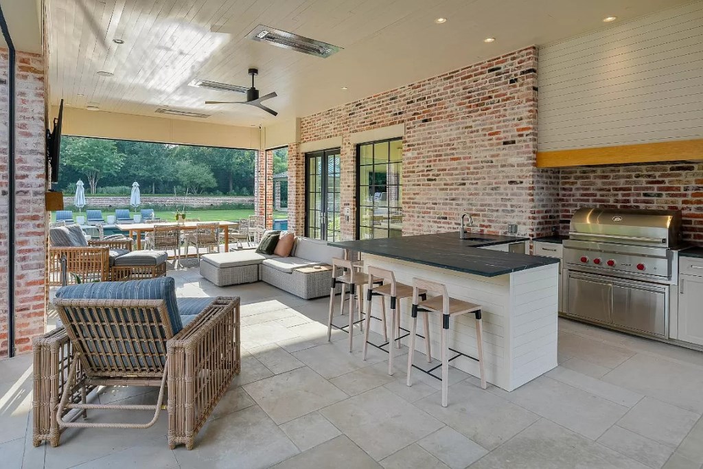 4554 Harrys Ln Dallas TX 75229 24