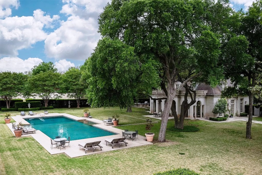 5619 Walnut Hill Ln Dallas TX 75229 13