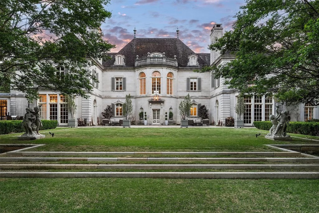 5619 Walnut Hill Ln Dallas TX 75229 31