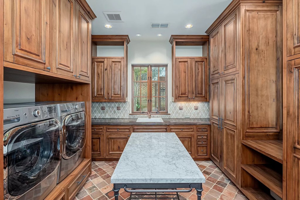6168 Beverly Dr Frisco TX 75034 32