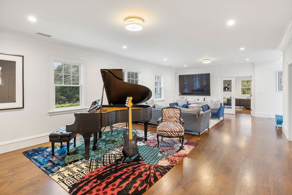 Captivating Luxury 6.295 Million Modern Oasis in Connecticut Awaits 20