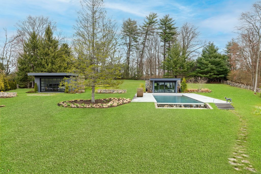 Captivating Luxury 6.295 Million Modern Oasis in Connecticut Awaits 25