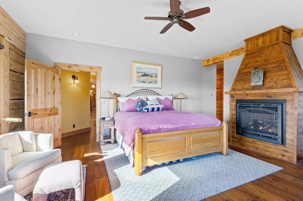 Cascade Mountain View Estate Scenic Hillside Retreat in Oregon Listed at 2.1 Million 21