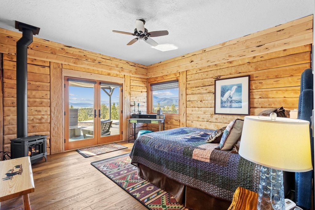 Cascade Mountain View Estate Scenic Hillside Retreat in Oregon Listed at 2.1 Million 30