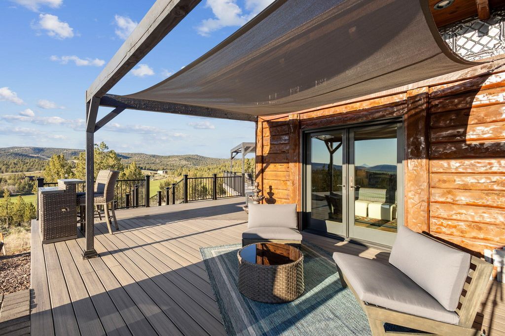 Cascade Mountain View Estate Scenic Hillside Retreat in Oregon Listed at 2.1 Million 48