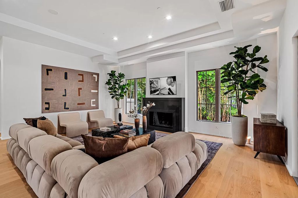 Originally crafted in 2003 by Dan Swanson of Addison Development, this newly remastered intracoastal estate seamlessly blends classic Spanish design with California chic.