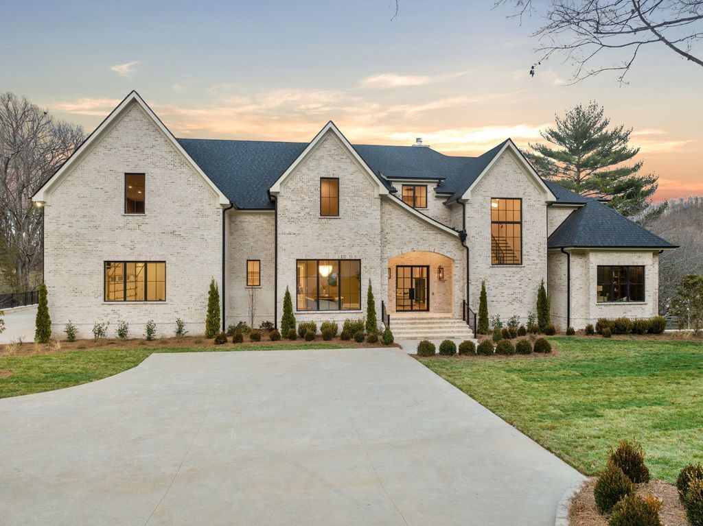 Exquisite Estate A Prestigious Brentwood Luxury Build by Preston Quirk and JFY Designs Offered at 5.95 Million 1