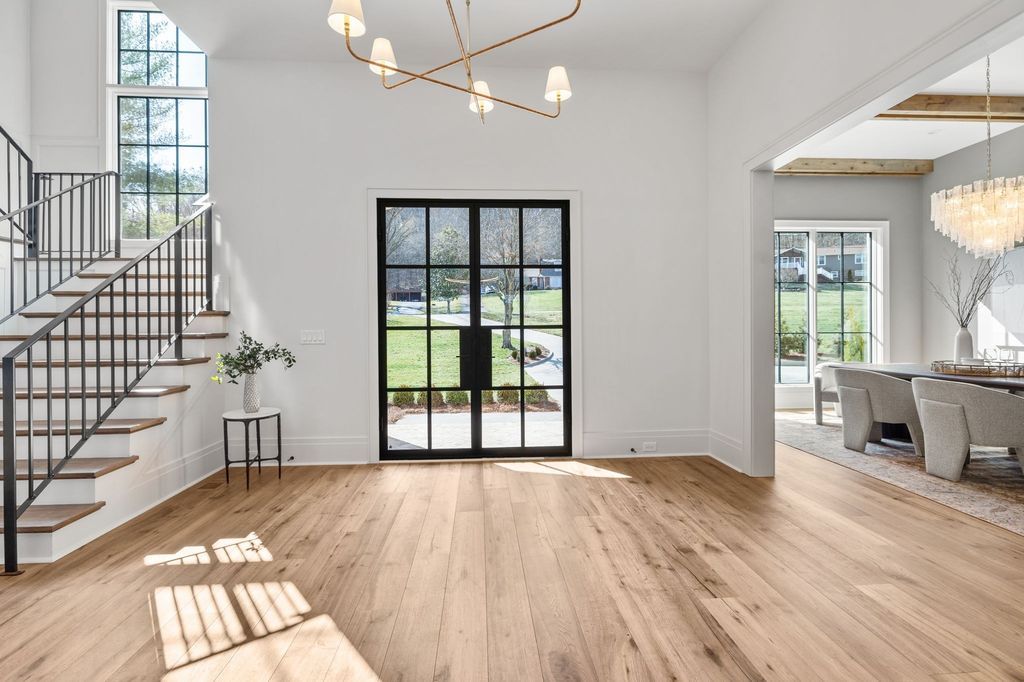 Exquisite Estate A Prestigious Brentwood Luxury Build by Preston Quirk and JFY Designs Offered at 5.95 Million 4