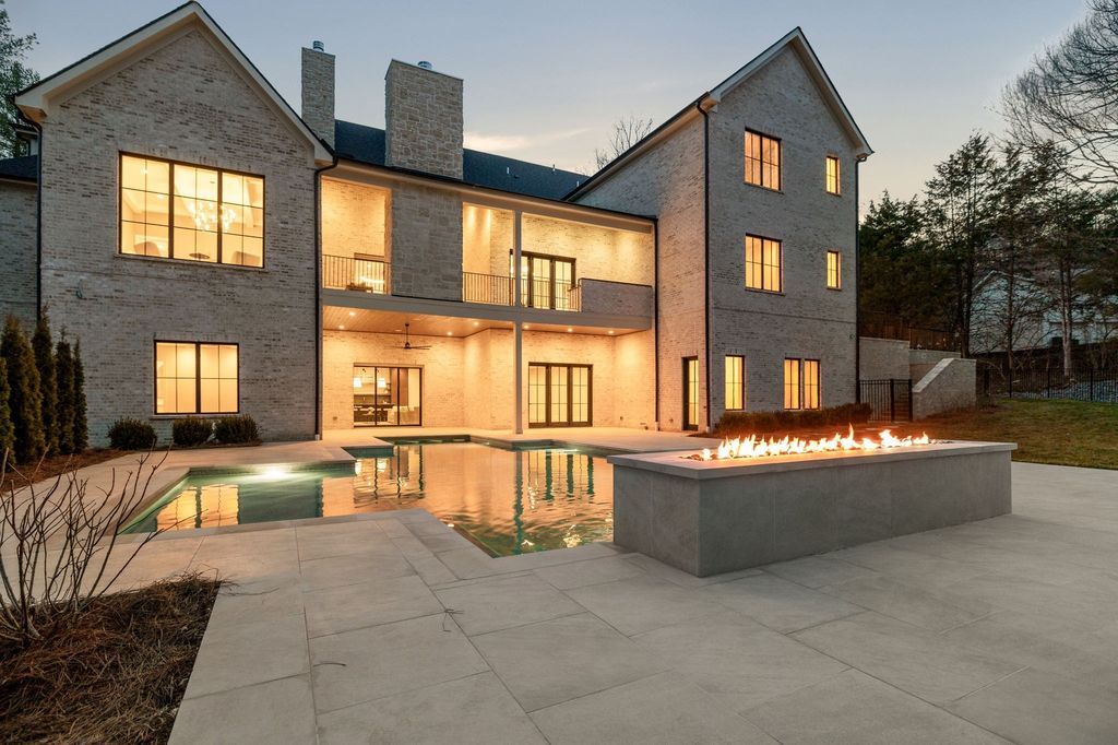 Exquisite Estate A Prestigious Brentwood Luxury Build by Preston Quirk and JFY Designs Offered at 5.95 Million 59