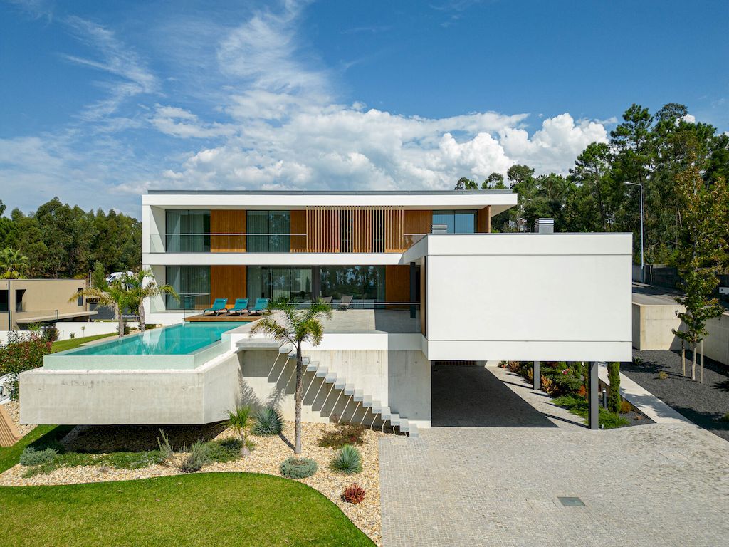 J.M.C. House by Atelier d'Arquitectura Lopes da Costa Save 1 J.M.C. House by Atelier d'Arquitectura Lopes da Costa Save
