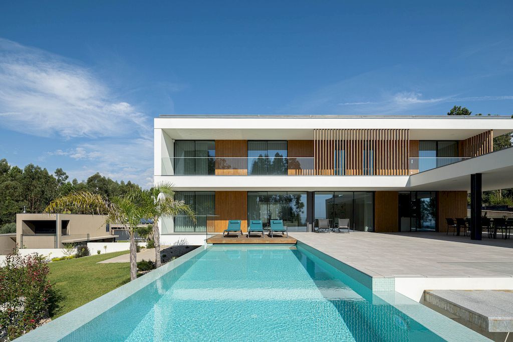 J.M.C. House by Atelier d'Arquitectura Lopes da Costa Save 2 J.M.C. House by Atelier dArquitectura Lopes da Costa Save 18