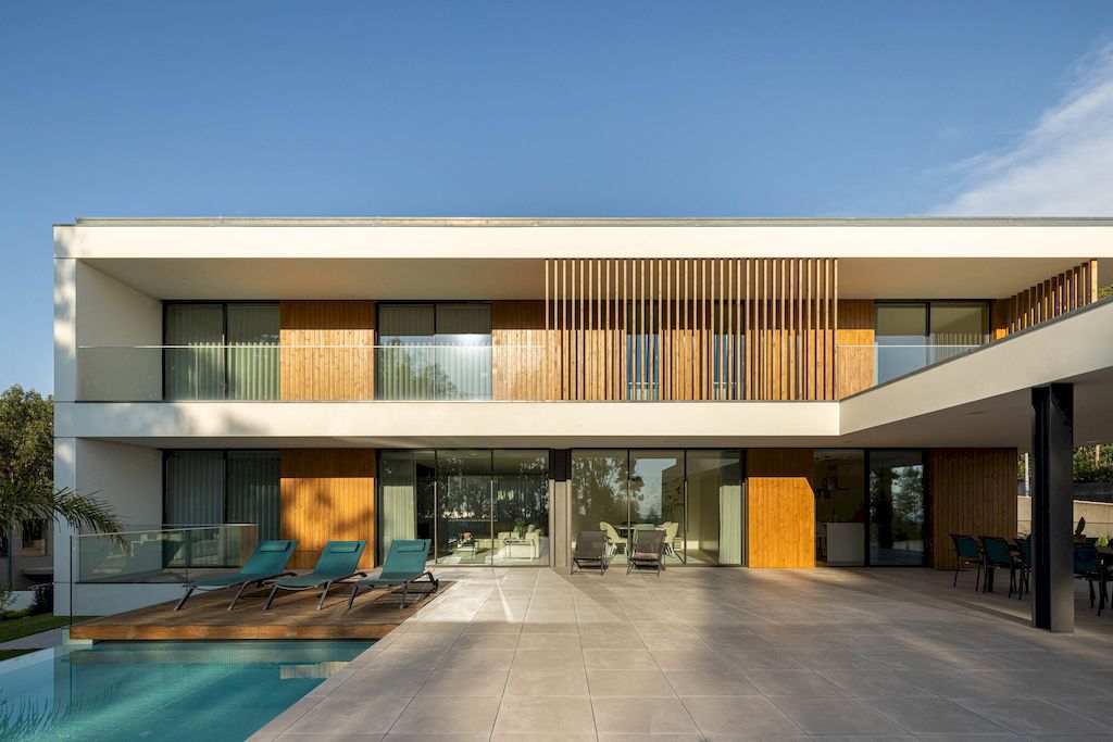 J.M.C. House by Atelier d'Arquitectura Lopes da Costa Save 5 J.M.C. House by Atelier dArquitectura Lopes da Costa Save 20