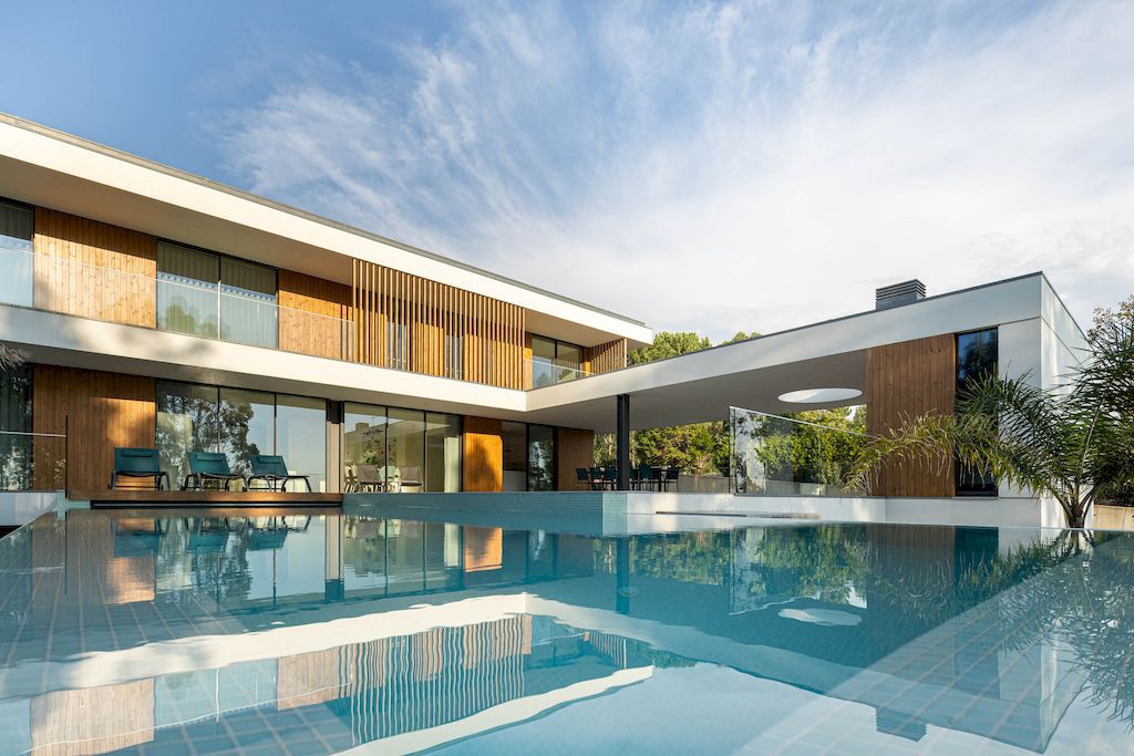 J.M.C. House by Atelier d'Arquitectura Lopes da Costa Save 8 J.M.C. House by Atelier d'Arquitectura Lopes da Costa Save