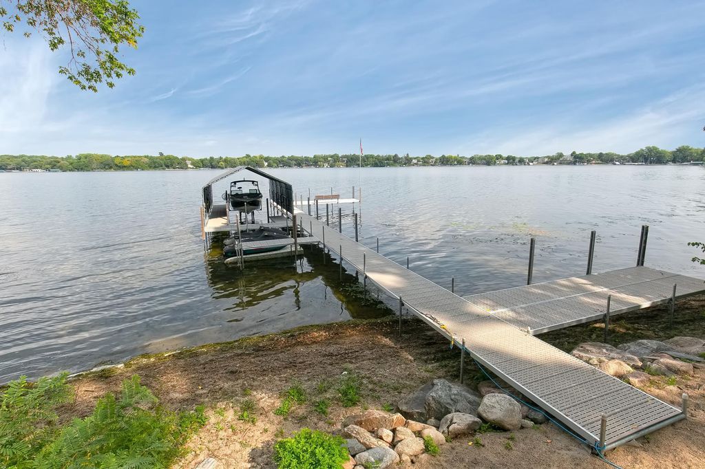 Lake Minnetonka East Coast Style Home in Minnesota Priced at 7799000 55