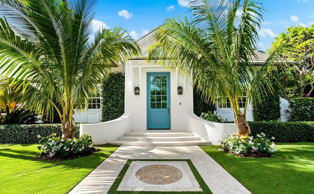 Indulge in luxurious coastal living at 156 Seagate, a meticulously designed haven nestled on Palm Beach Island's coveted North End.