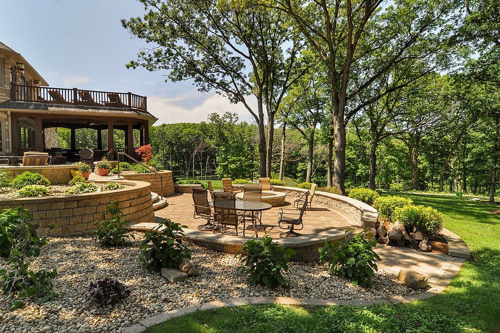 Luxurious Country Retreat Discover Serenity in Marseilles Illinois for 3.5 Million 10