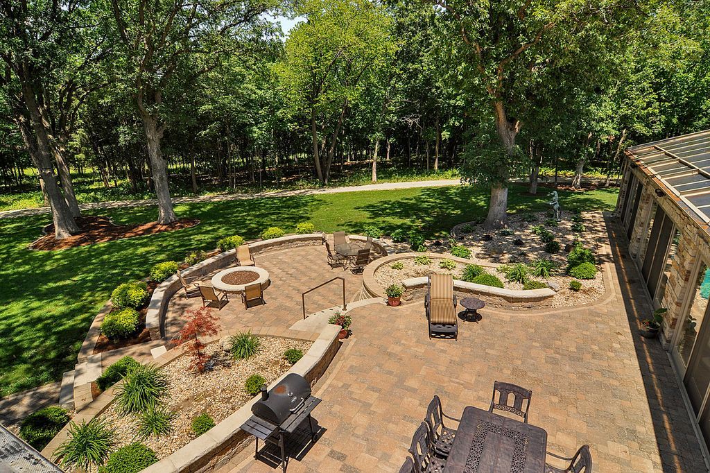 Luxurious Country Retreat Discover Serenity in Marseilles Illinois for 3.5 Million 14