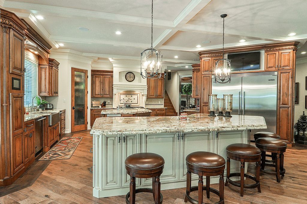 Luxurious Country Retreat Discover Serenity in Marseilles Illinois for 3.5 Million 19
