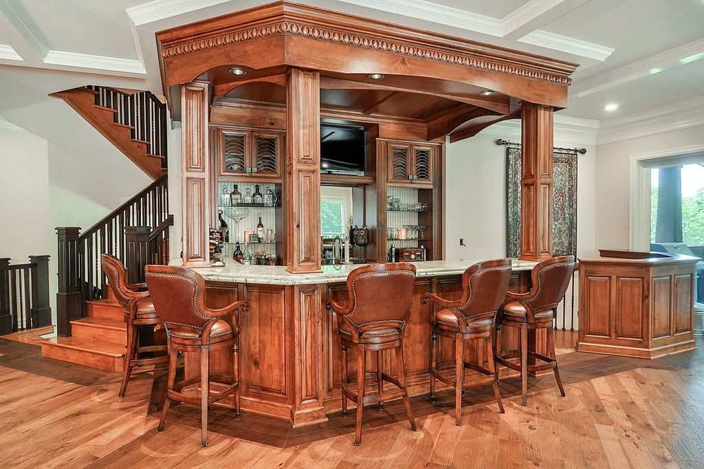 Luxurious Country Retreat Discover Serenity in Marseilles Illinois for 3.5 Million 24