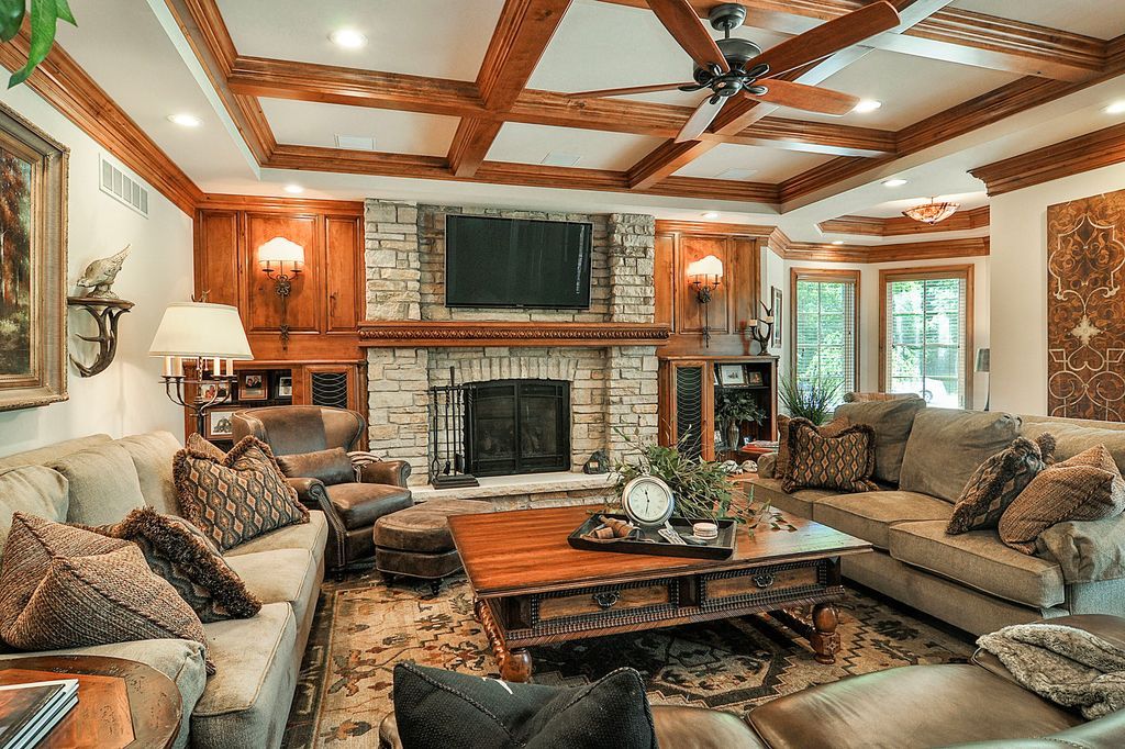 Luxurious Country Retreat Discover Serenity in Marseilles Illinois for 3.5 Million 28