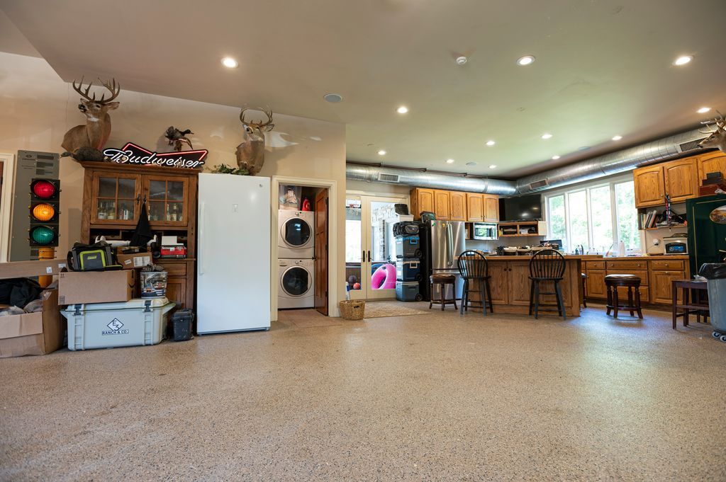 Luxurious Country Retreat Discover Serenity in Marseilles Illinois for 3.5 Million 35